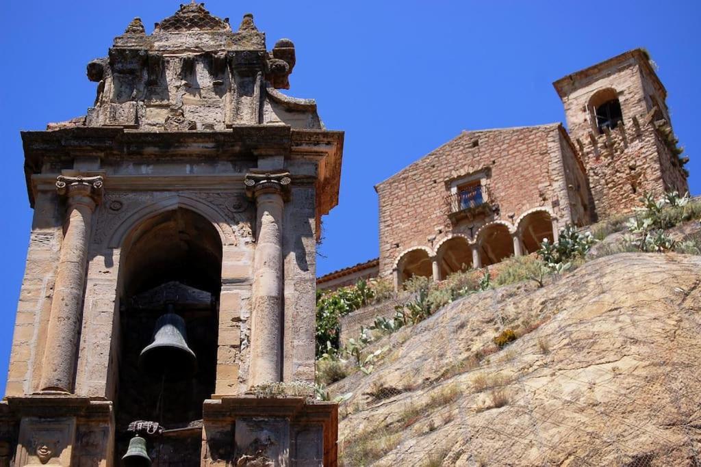 Elegante Appartamento Privato In Palazzo Storico Del XVIII - Pieno Centro Nicosia Exterior foto