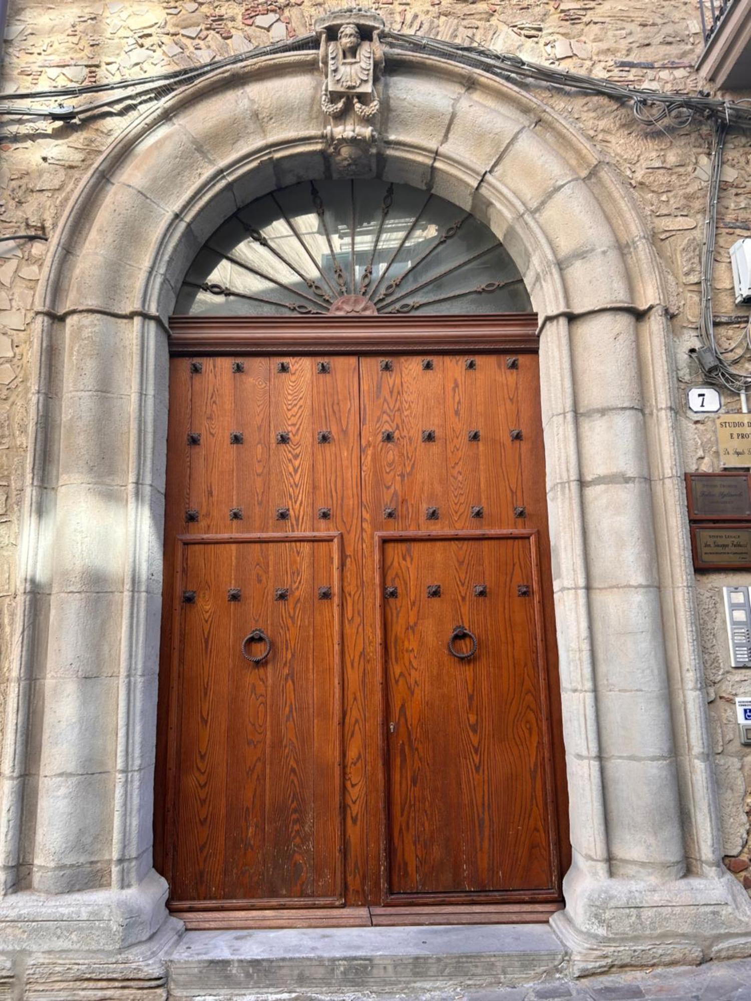 Elegante Appartamento Privato In Palazzo Storico Del XVIII - Pieno Centro Nicosia Exterior foto